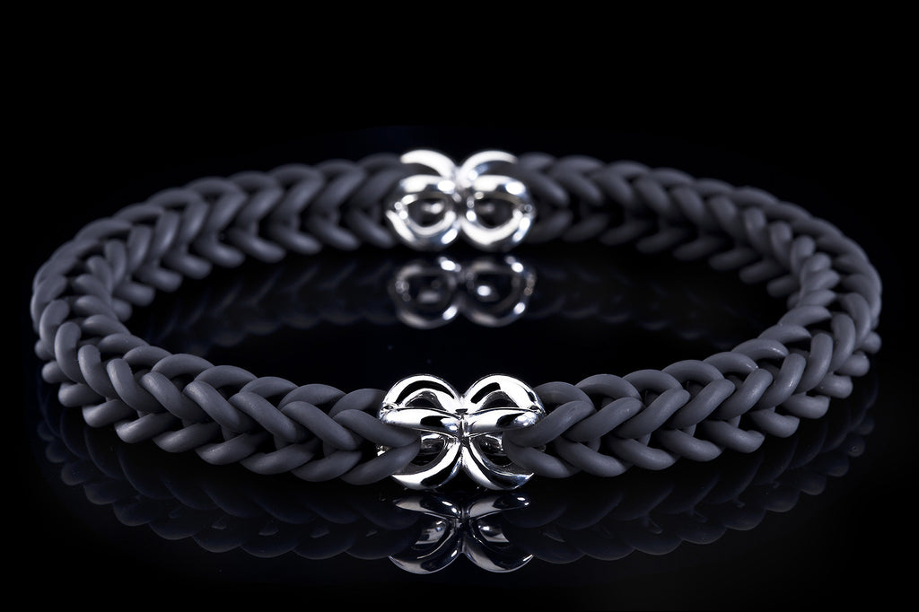 kautschukarmband_herrenarmband_silber_kautschuk_poliert_sportlich_modern_bequem_kairos_ramona matthaei